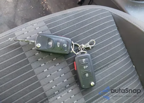 2012 Volkswagen Beetle 2.0T из США, поврежденный, VIN 3VW4A7AT6CM632063